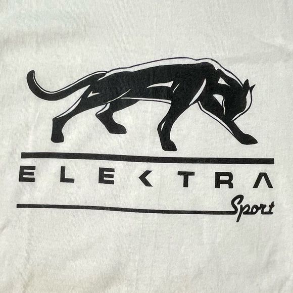 Elektra Sport graphic T-Shirt - Picture 1 of 8